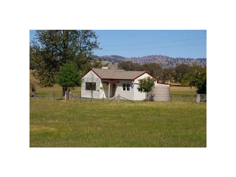 105 Bennett Springs Road, Hovells Creek NSW 2794