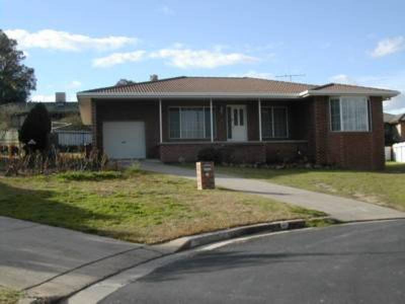 4 Sidlowe Place, Cowra NSW 2794