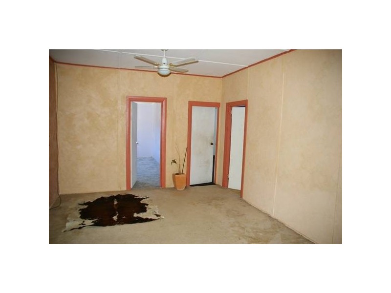 9 Waugoola Street, Woodstock NSW 2793