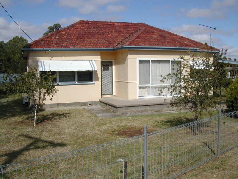 24 Cooyal Street, Cowra NSW 2794