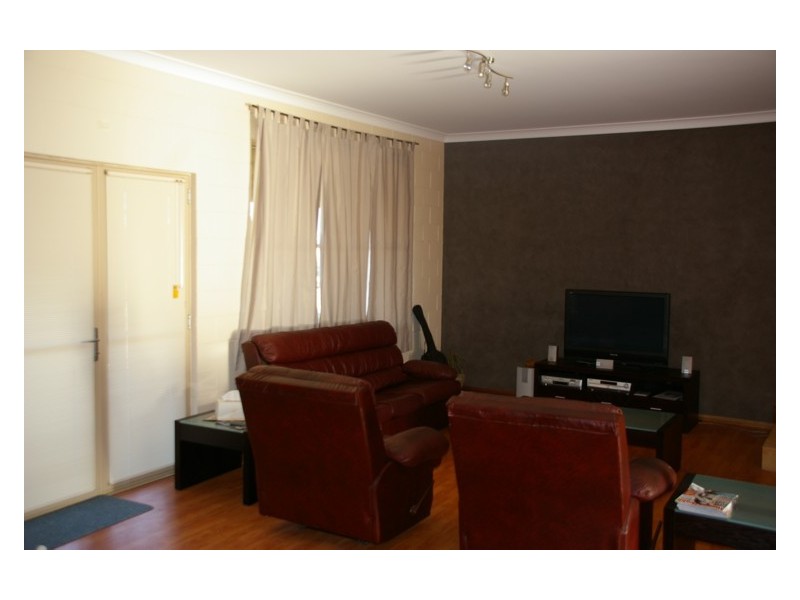 59 Vernon Drive, Cowra NSW 2794