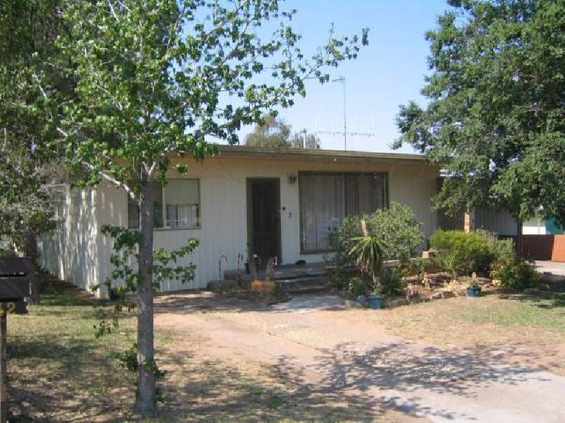 42 Parkes Street, Cowra NSW 2794