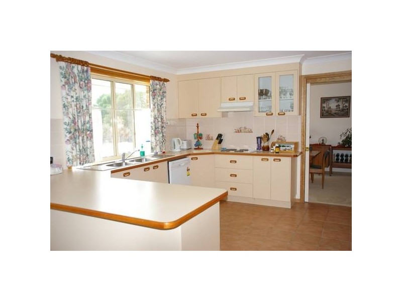 River Park Road, Cowra NSW 2794