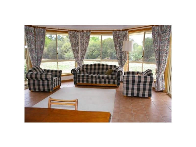 River Park Road, Cowra NSW 2794