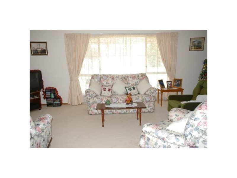 River Park Road, Cowra NSW 2794