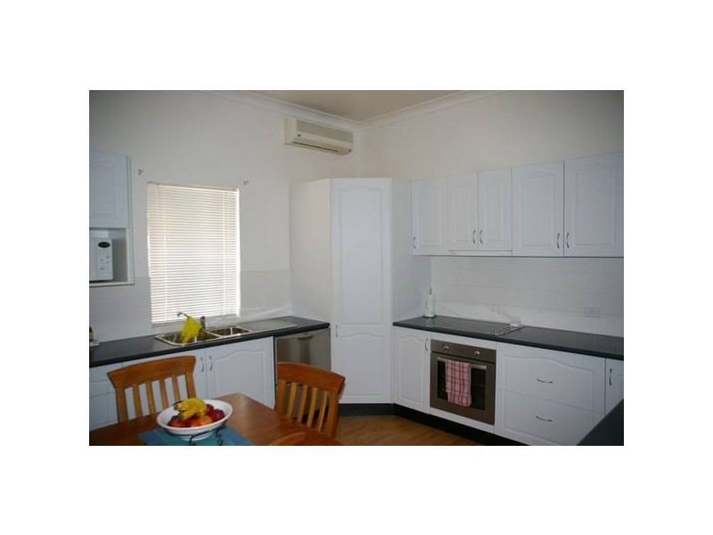 28 Parkes Street, Cowra NSW 2794