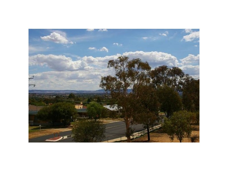 30 Dowell Street, Cowra NSW 2794