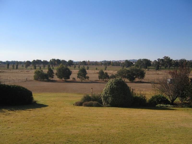 38 Cowra Road, Cowra NSW 2794