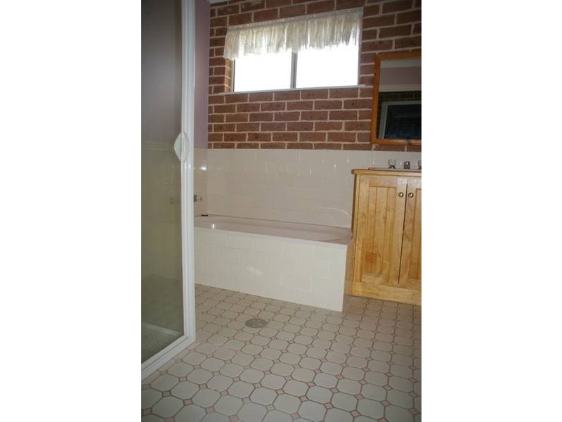 22 Taragala Street, Cowra NSW 2794