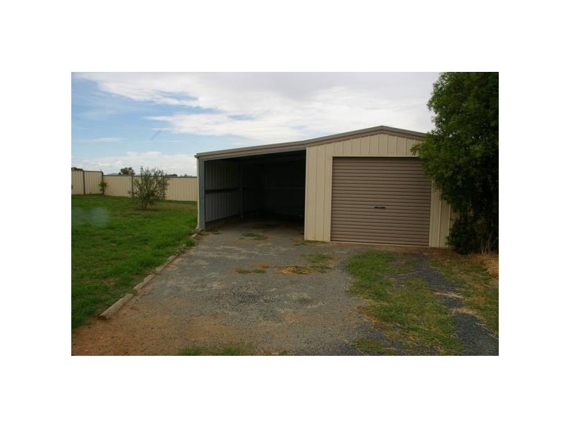 22 Taragala Street, Cowra NSW 2794