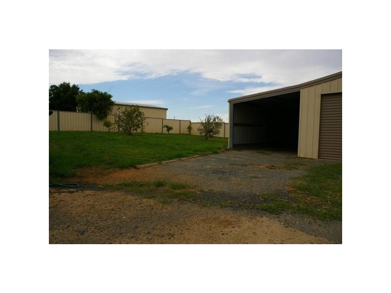 22 Taragala Street, Cowra NSW 2794