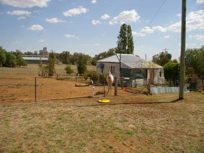 1-5 North Street, Woodstock NSW 2793