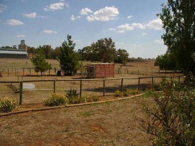 1-5 North Street, Woodstock NSW 2793