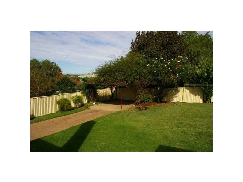 Fitzroy Street, Cowra NSW 2794