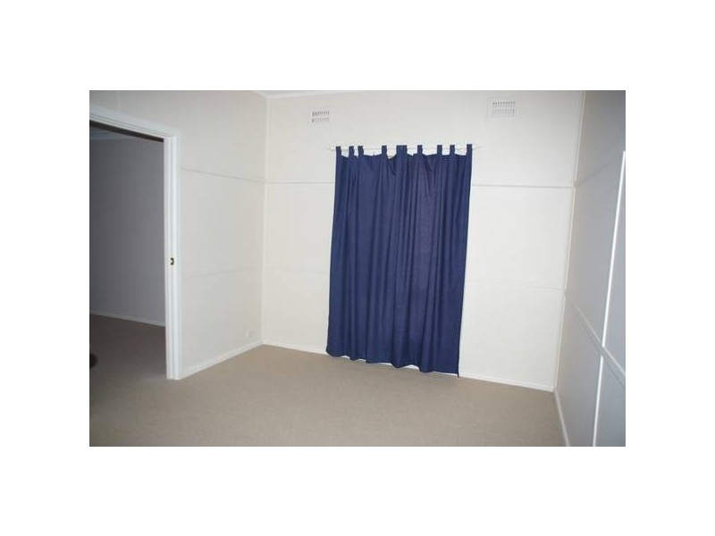 29 Lee Street, Cowra NSW 2794