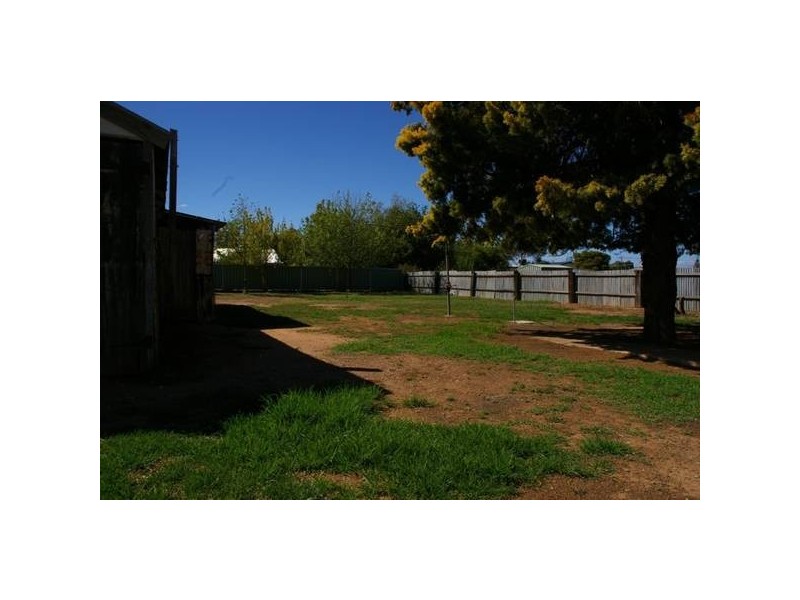 29 Lee Street, Cowra NSW 2794