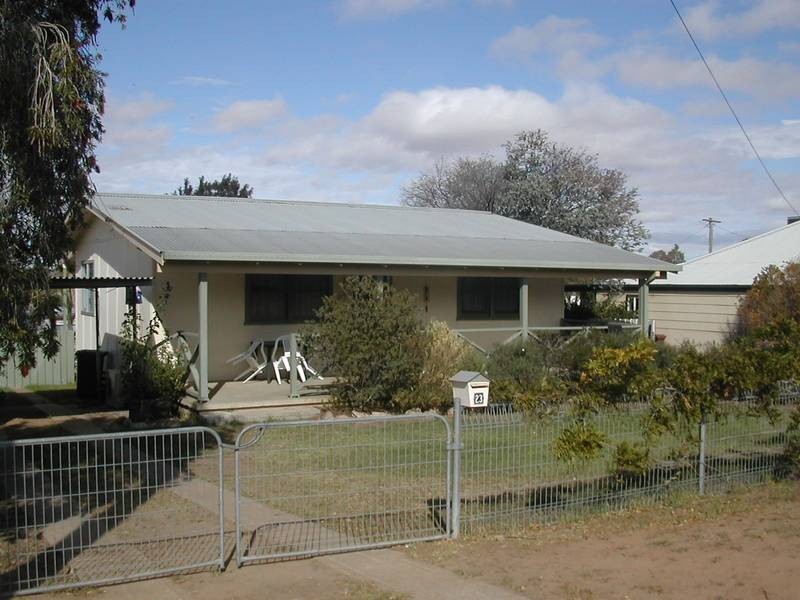 23 Bourke Street, Cowra NSW 2794
