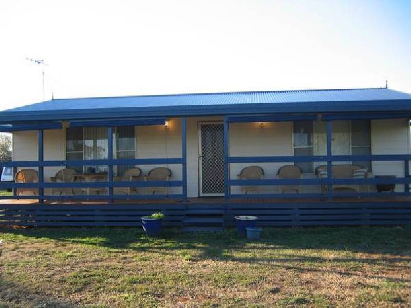 30-32 Robinson Street, Woodstock NSW 2793