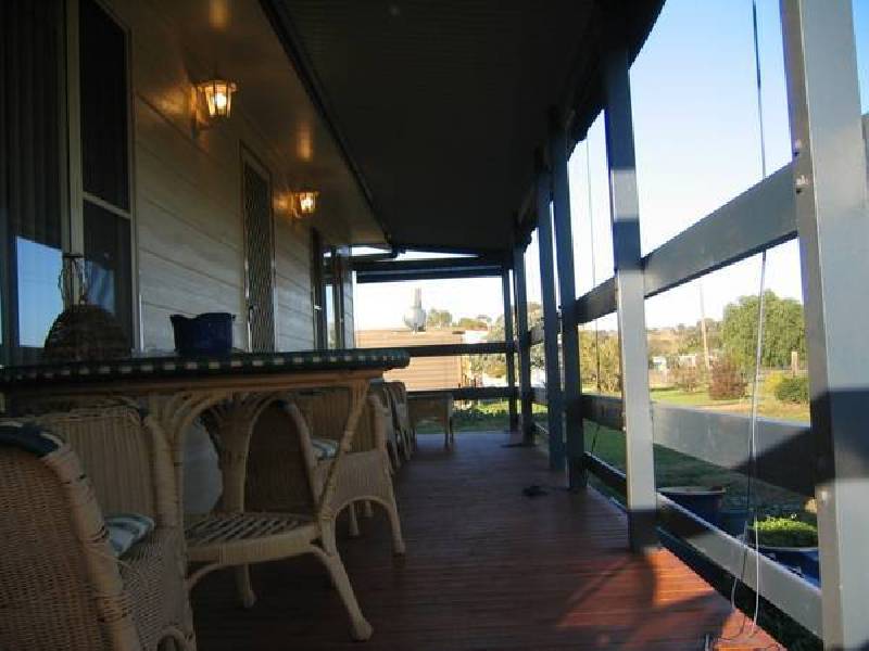 30-32 Robinson Street, Woodstock NSW 2793