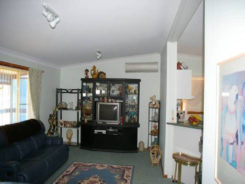 30-32 Robinson Street, Woodstock NSW 2793