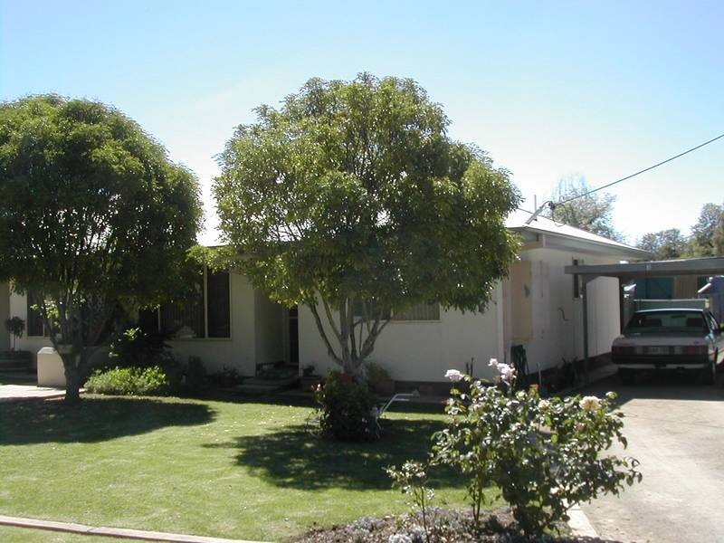 1/2 Day Street, Cowra NSW 2794