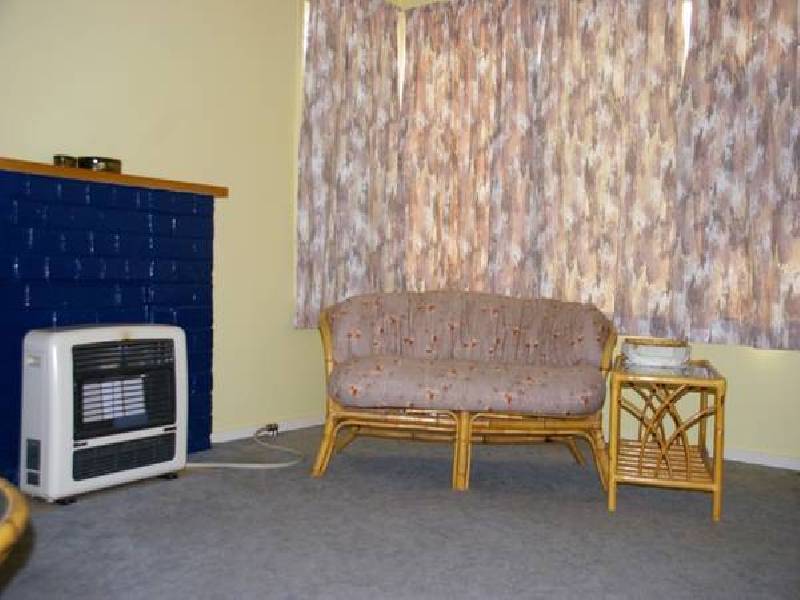 13 Thomas Street, Cowra NSW 2794