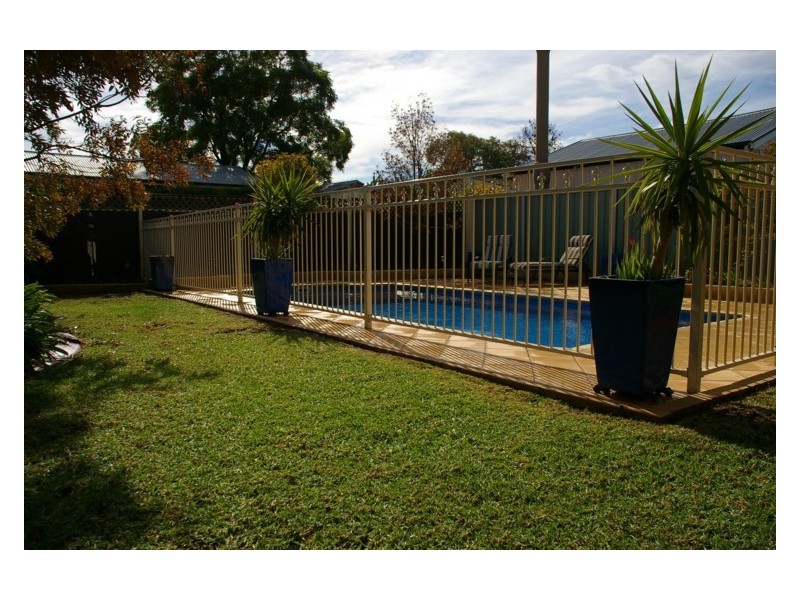 18 Keswick Street, Cowra NSW 2794