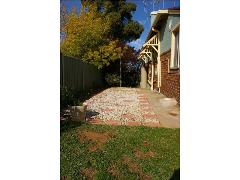 18 Keswick Street, Cowra NSW 2794