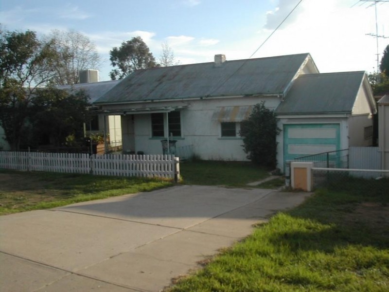80 Lachlan Street, Cowra NSW 2794