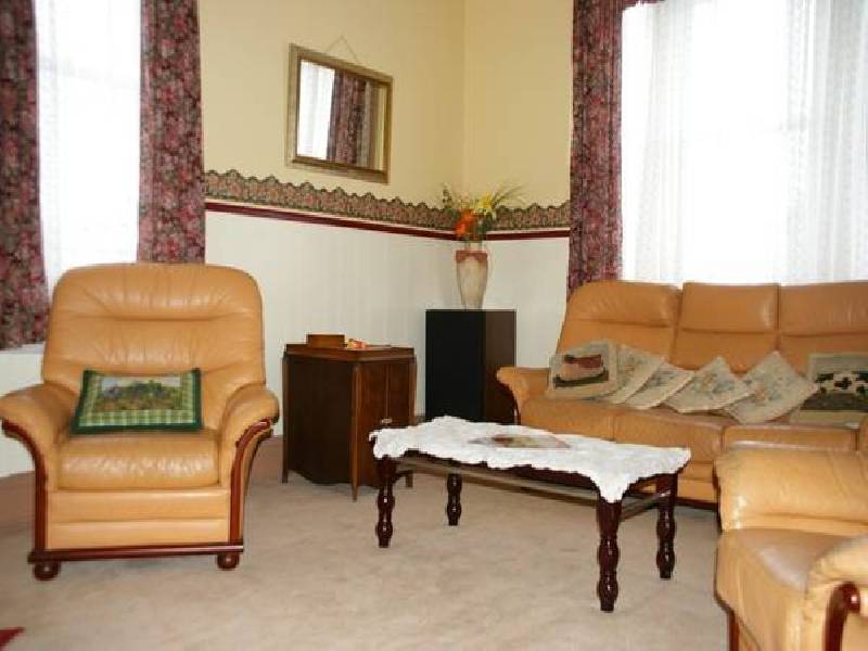 2 Parkes Street, Cowra NSW 2794