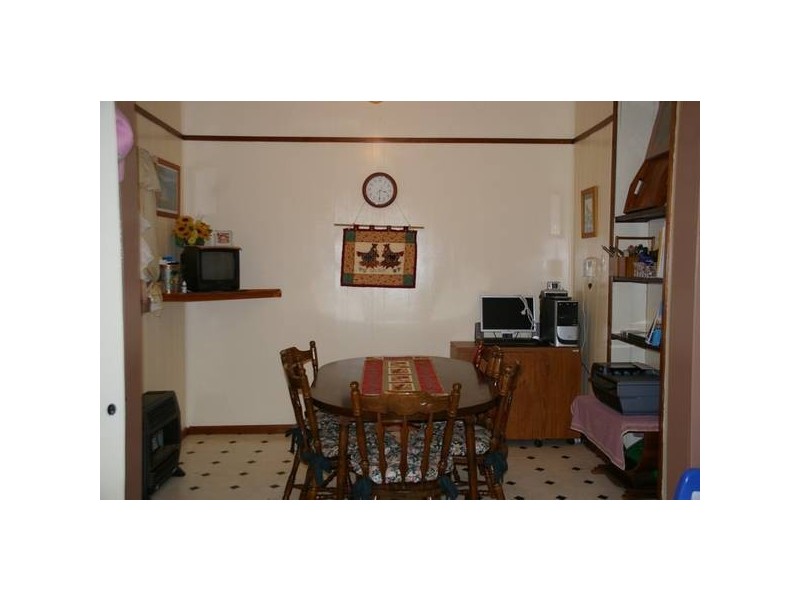 2 Parkes Street, Cowra NSW 2794