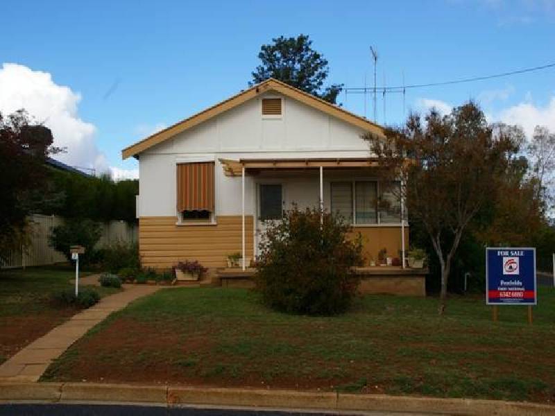 3 Pitt Street, Cowra NSW 2794
