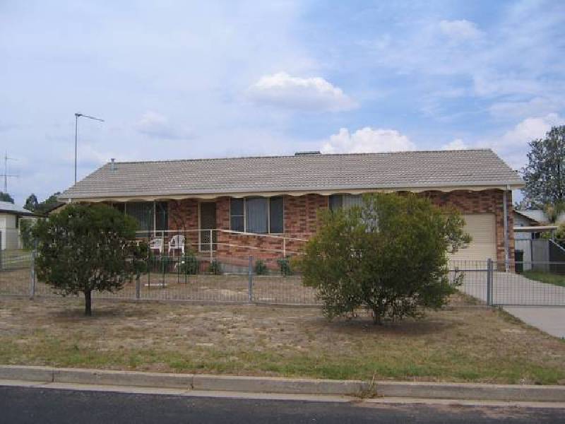 Watt Street, Cowra NSW 2794