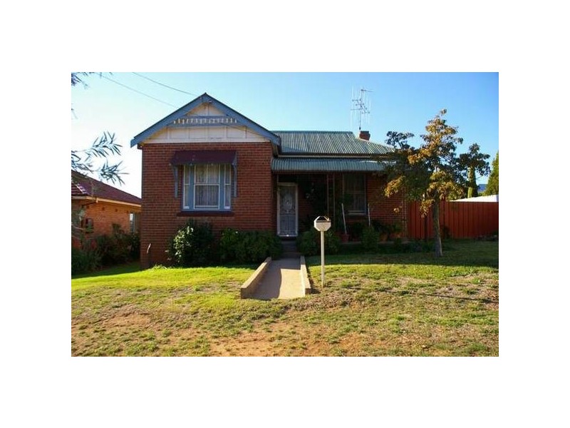 Keswick Street, Cowra NSW 2794