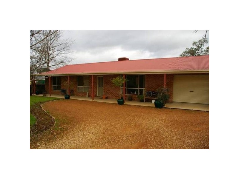 Wahroonga Street, Cowra NSW 2794