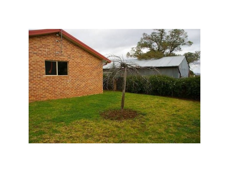 Wahroonga Street, Cowra NSW 2794