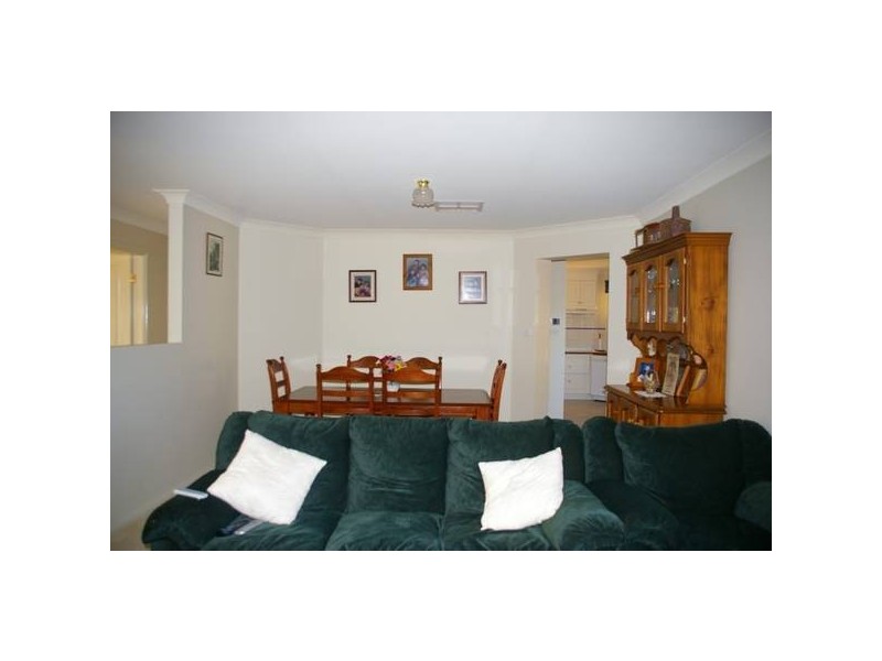 6 Shepherd Avenue, Cowra NSW 2794
