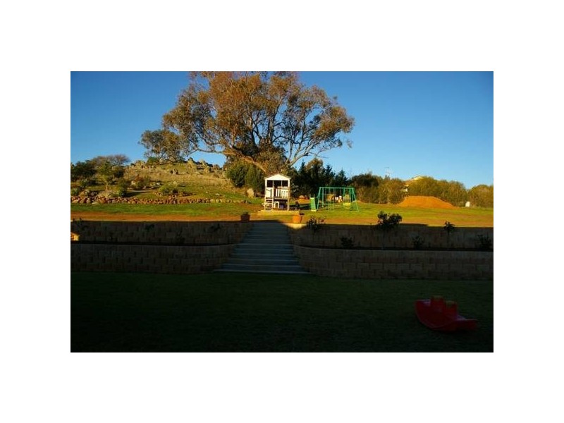 6 Shepherd Avenue, Cowra NSW 2794