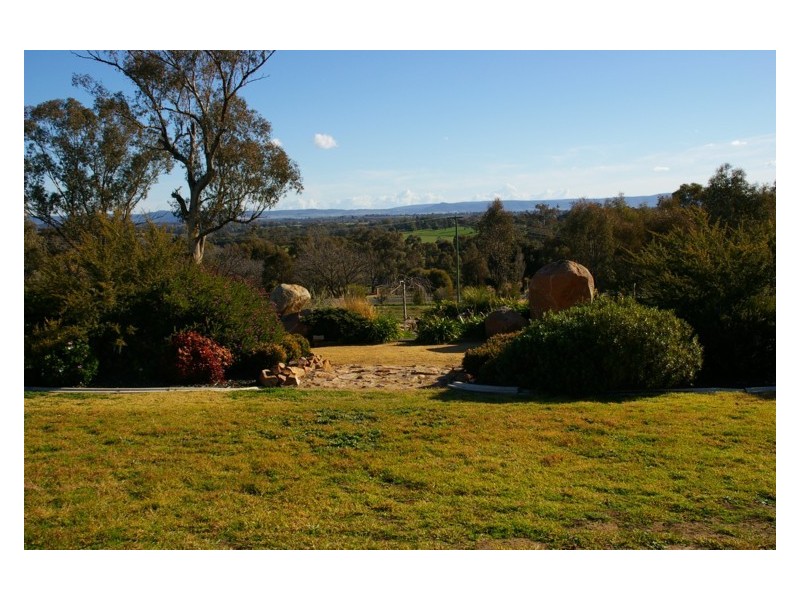 67 Military Parade, Cowra NSW 2794