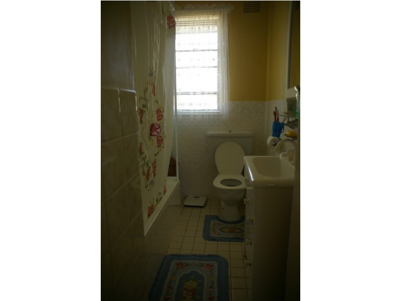 5 Wollowra Street, Cowra NSW 2794