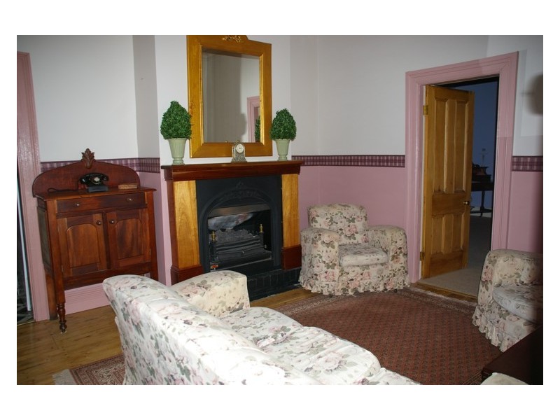 2-6 College Drive, Cowra NSW 2794