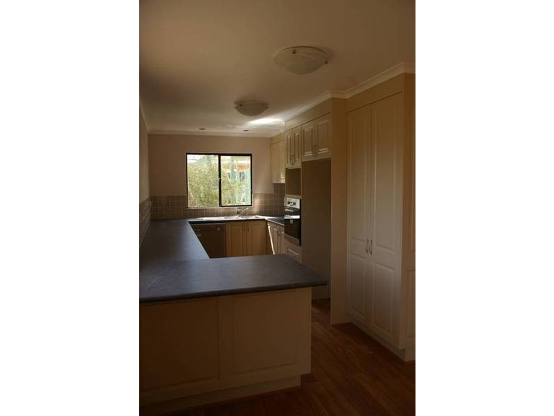 35 Lyall Street, Cowra NSW 2794