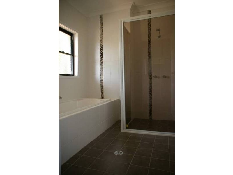 35 Lyall Street, Cowra NSW 2794