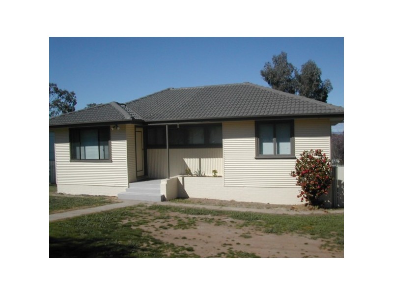 37 Bourke Street, Cowra NSW 2794