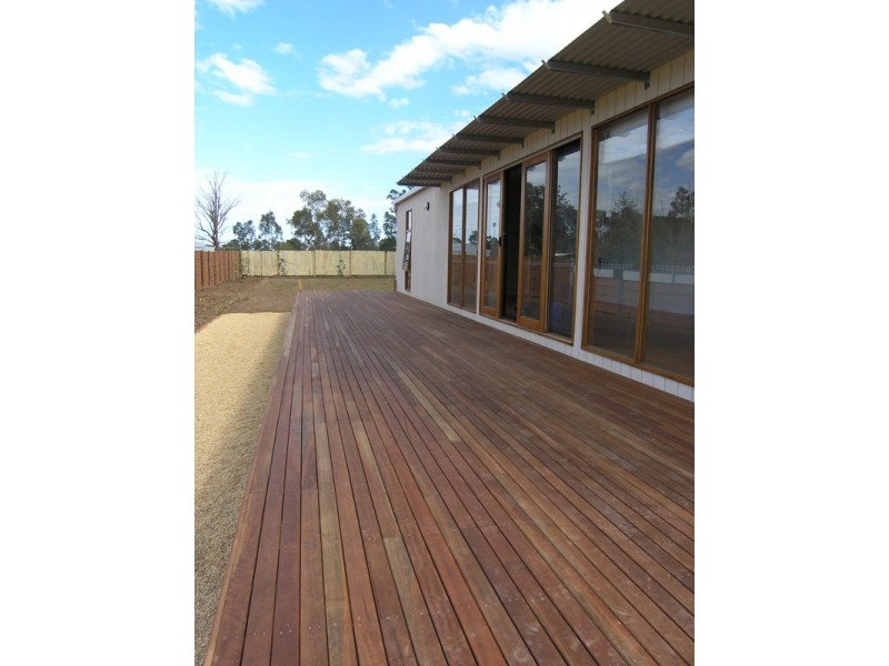 76 Lyall Street, Cowra NSW 2794