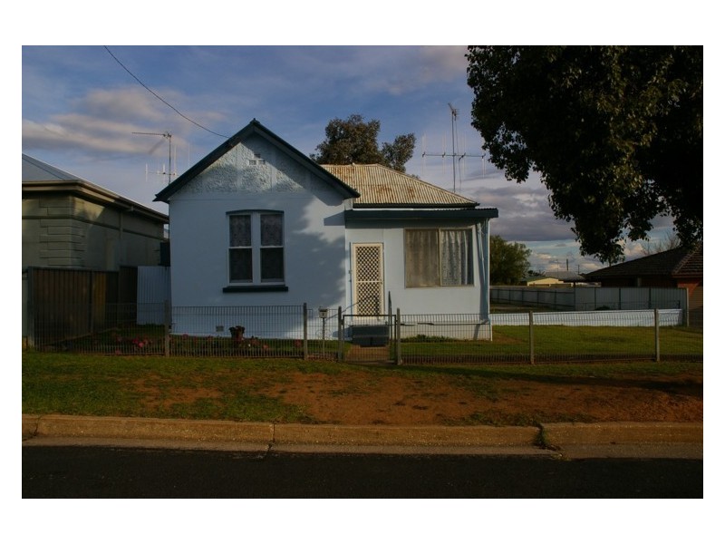 3 Waugoola Street, Cowra NSW 2794