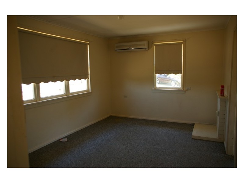 11 Cooyal Street, Cowra NSW 2794