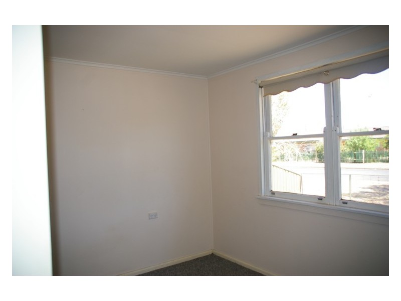 11 Cooyal Street, Cowra NSW 2794