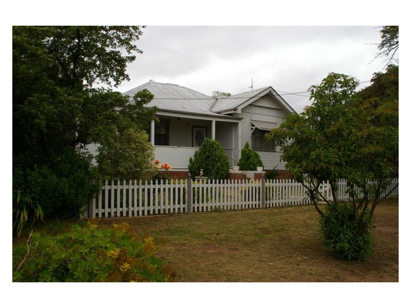 7 Nelson Street, Cowra NSW 2794
