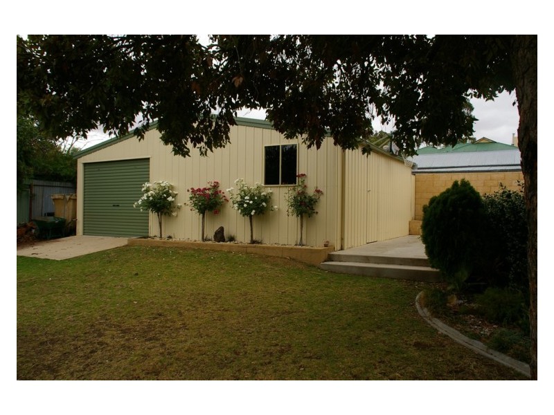 7 Nelson Street, Cowra NSW 2794